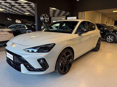 Nouvelle Cupra Leon 204 ch (150 kW) 2025 Gris Berline