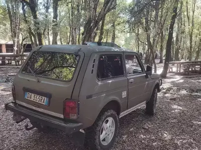 Usata Lada niva 75 CV (55 kW) 2001 SUV