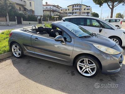 Usata Peugeot 207 CC 109 CV (80 kW) 2007 Grigio Cabrio