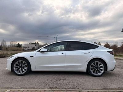 Usata 2024 Tesla Model 3 RWD Berlina | 34.500 € (Buon prezzo)