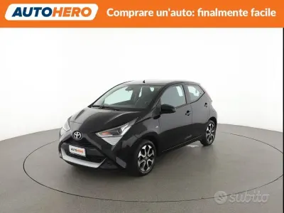 Usata Toyota Aygo Connect Style 72 CV (52 kW) 2021 Nero Utilitaria