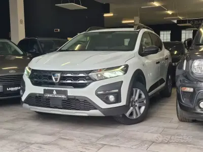 Usado Dacia Sandero Essentiel 101 CV (74 kW) 2022 Blanco Berlina
