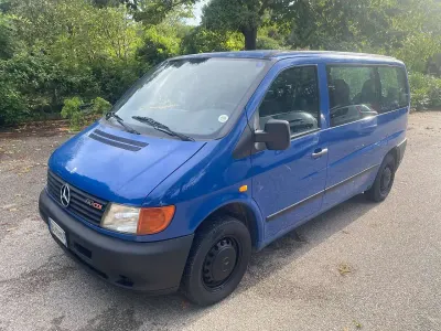Usata Mercedes Vito 102 CV (75 kW) 1999 Blu/azzurro Furgone