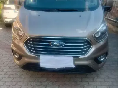 Usata Ford Tourneo 131 CV (96 kW) 2019 Monovolume