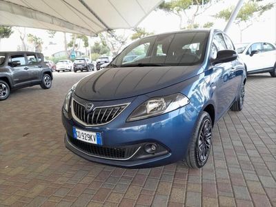 usata Lancia Ypsilon III 2015 1.0 hybrid Gold s and s 70cv