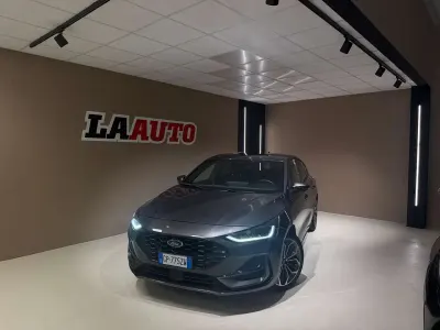 Usata Ford Focus ST-Line X 116 CV (85 kW) 2023 Grigio Berlina