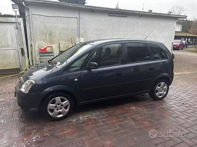 Usata Opel Meriva Cosmo 90 CV (66 kW) 2008 Grigio Monovolume