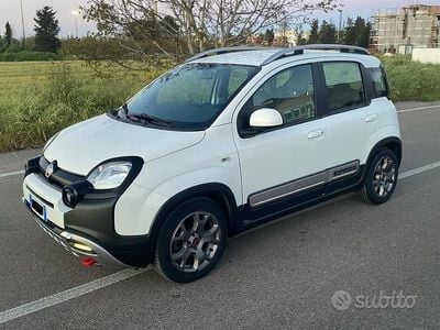 Usata Fiat Panda Cross Cross 75 CV (55 kW) 2015 Bianco Utilitaria