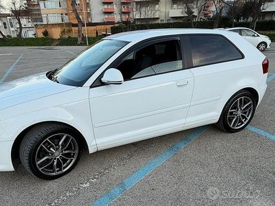 Usata Audi A3 102 CV (75 kW) 2009 Bianco Berlina