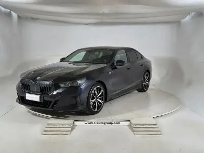 Usata BMW 520 Efficient Dynamics 197 CV (144 kW) 2025 Blu/azzurro Berlina
