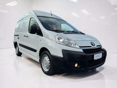 Begagnad Toyota Proace 128 HK (94 kW) 2016 Vit Minibuss