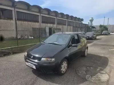 Gebraucht Fiat Punto 60 PS (44 kW) 2002 Schwarz Kleinwagen