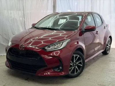 Usata Toyota Yaris Hybrid Trend 92 CV (67 kW) 2021 Rosso Berlina