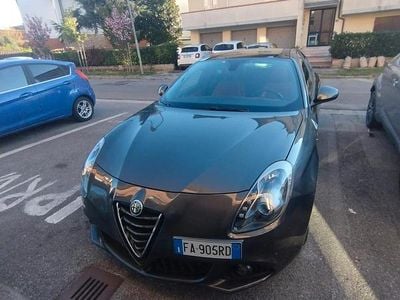 Usata Alfa Romeo Giulietta Quadrifoglio 328 CV (241 kW) 2015 Grigio Utilitaria