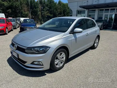 Usata VW Polo Comfortline 95 CV (69 kW) 2018 Grigio Utilitaria