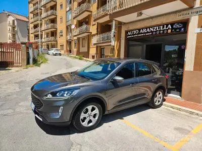 Begagnad Ford Kuga 120 HK (88 kW) 2022 Grå SUV