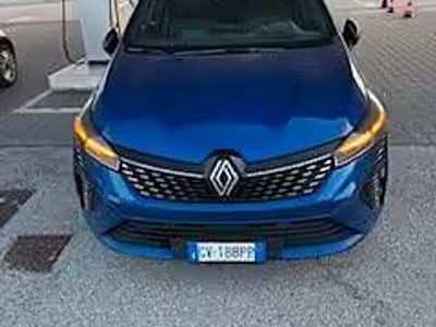 Usata Renault Clio V 101 CV (74 kW) 2024 Blu Utilitaria