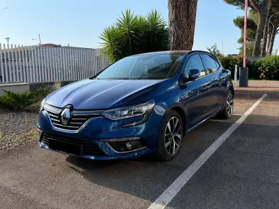 Usata Renault Mégane IV Intens 116 CV (85 kW) 2019 Blu/azzurro Berlina