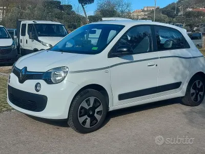 Usata Renault Twingo LIMITED 69 CV (50 kW) 2018 Bianco Utilitaria