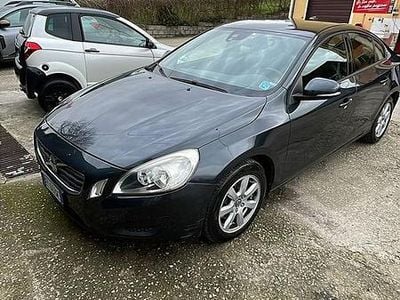 Usata Volvo S60 Kinetic 115 CV (84 kW) 2012 Grigio Berlina