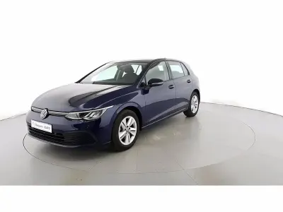 Usata VW Golf VIII Life 131 CV (96 kW) 2022 Atlantic blue