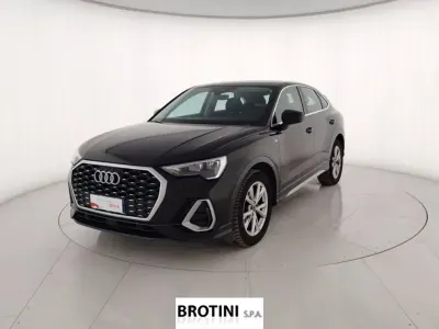 Käytetty Audi Q3 Sportback S-Line 150 HP (110 kW) 2022 Musta Katumaasturi