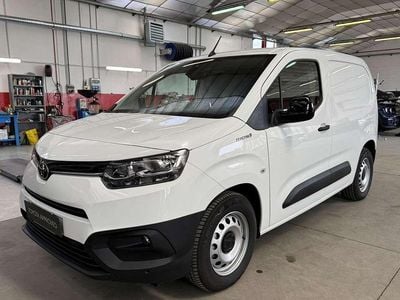 Usata Toyota Proace Comfort 56 kW (77 CV) 2023 Bianco Monovolume