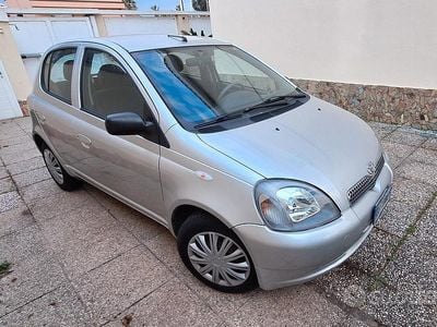 Usata Toyota Yaris 2002 Grigio Berlina