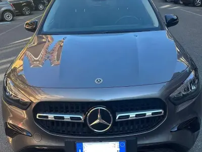 Occasion Mercedes GLA180 Premium 136 ch (100 kW) 2023 Gris SUV