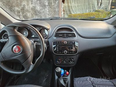 Usata Fiat Punto Street 95 CV (69 kW) 2017 Bianco Utilitaria