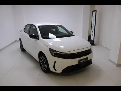Usata Opel Corsa 101 CV (74 kW) 2025 Argento Utilitaria
