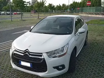 Usata DS Automobiles DS4 So Chic 111 CV (81 kW) 2013 Bianco Coupé
