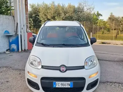 Usata Fiat Panda Easy 95 CV (69 kW) 2016 Bianco Utilitaria