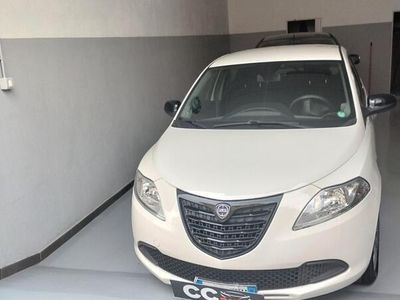 usata Lancia Ypsilon 1.2 69 CV 5 porte GPL Ecochic Silve