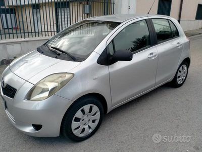 usata Toyota Yaris 1.0 benzina 5 porte - 2007