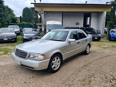 Usata Mercedes C250 113 CV (83 kW) 1995 Argento Berlina