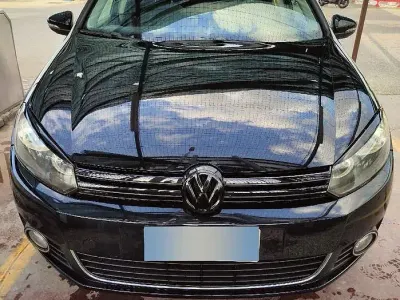 Begagnad VW Golf VI 105 HK (77 kW) 2010 Svart Halvkombi
