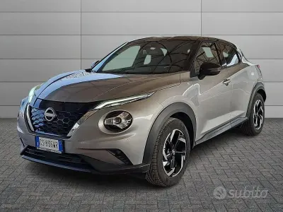 Usata Nissan Juke N-Connecta 143 CV (105 kW) 2024 Silver met SUV
