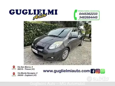 Usata Toyota Yaris Sol 101 CV (74 kW) 2010 Grigio Utilitaria