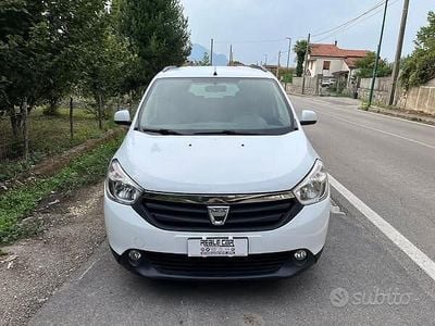Usata Dacia Lodgy Lauréate 110 CV (80 kW) 2015 Bianco Monovolume