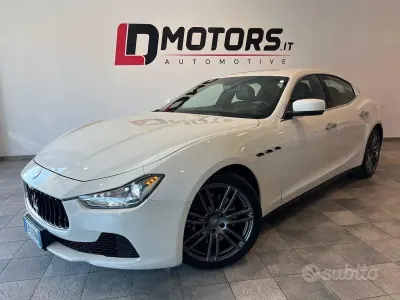 Used Maserati Ghibli 250 HP (183 kW) 2015 White Sedan