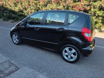 Usata Mercedes A180 Avantgarde 109 CV (80 kW) 2009 Nero Berlina