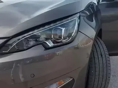 Usata Peugeot 308 116 CV (85 kW) 2015 Grigio Berlina