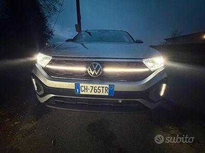 Usata VW T-Roc R-line 150 CV (110 kW) 2022 Grigio SUV