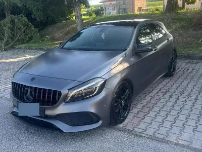 Usata Mercedes A200 136 CV (100 kW) 2017 Grigio Utilitaria