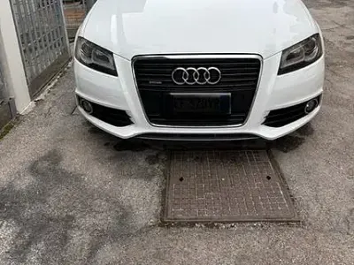Usata Audi A3 Sportback S-Line 2011 Bianco Utilitaria