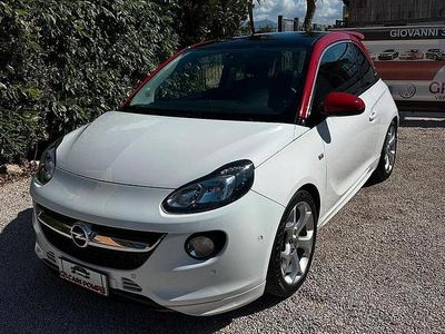Usata Opel Adam Rocks Rocks 150 CV (110 kW) 2016 Bianco Utilitaria