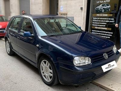 Usata VW Golf IV 90 CV (66 kW) 2005 Blu Berlina