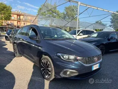 Usata Fiat Tipo Lounge 120 CV (88 kW) 2018 Blu Station wagon