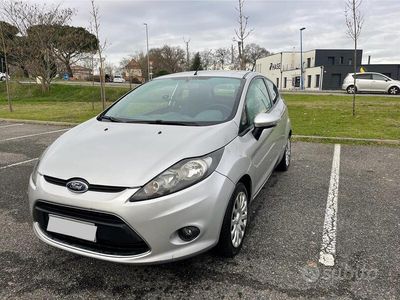 usata Ford Fiesta 1.4 TDCI Titanium 2010 Neopatentati